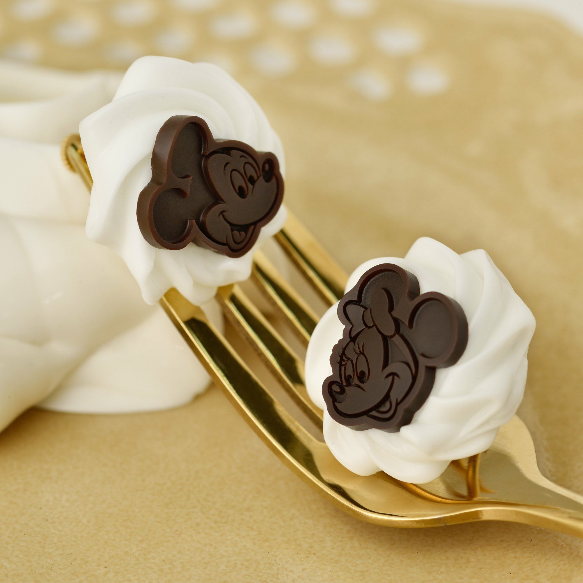 ミッキー&ミニー ホイップクリーム&チョコレート イヤリング（ペア 