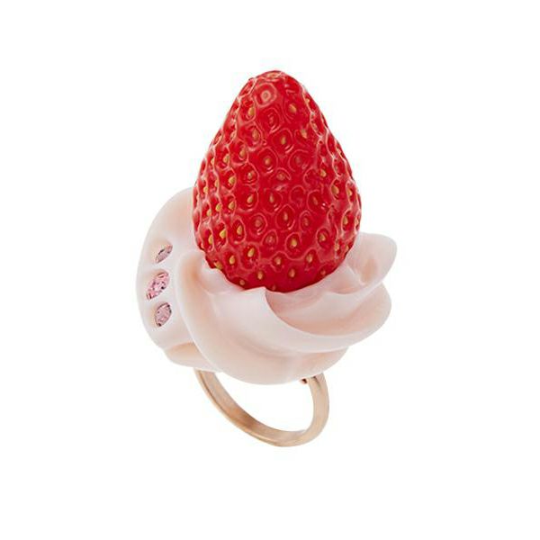 店舗限定商品】フレッシュストロベリー リング（ピンク） | Q-pot 