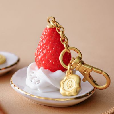 【店舗限定商品】フレッシュストロベリー バッグチャーム（ホワイト）