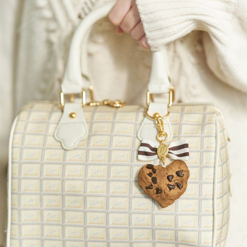 18671…チャーム・ちいちゃなバッグ・B(1個)￥400-