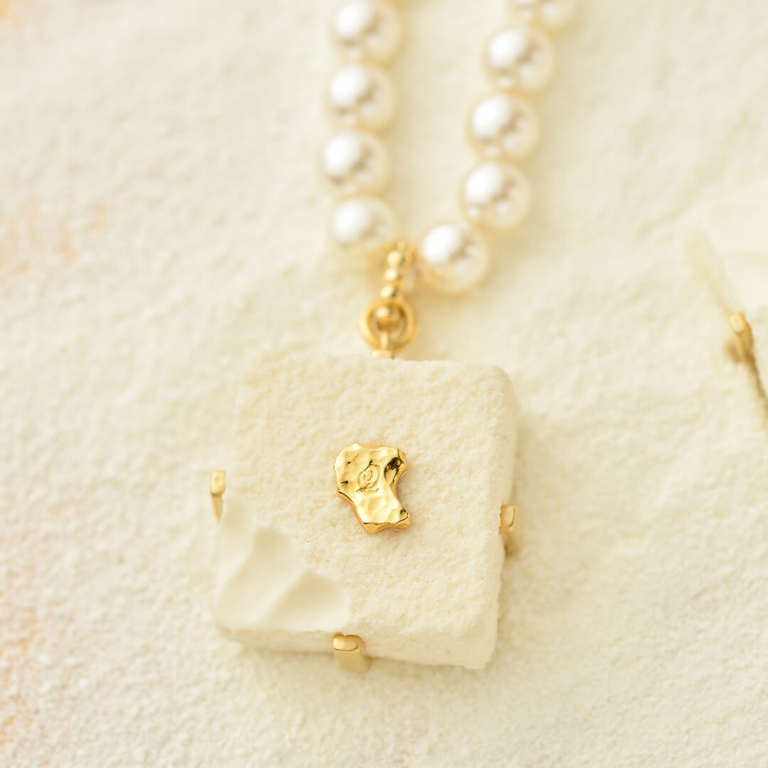 ホワイトリュクスショコラパール ネックレス | Q-pot. ONLINE SHOP