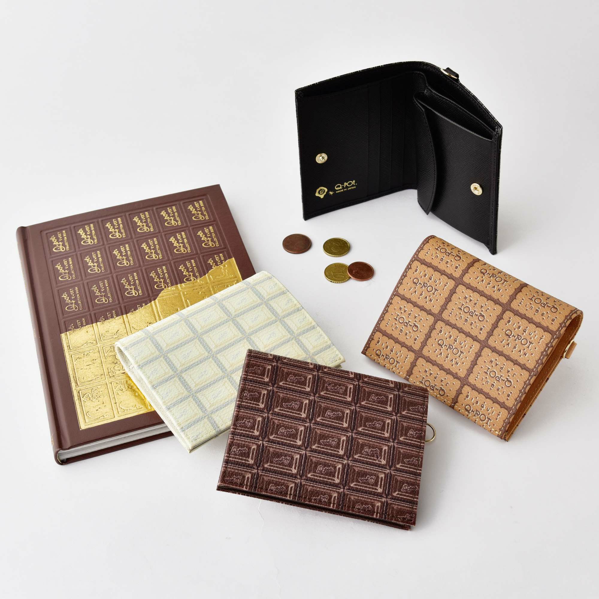 ブラックチョコレート フラップショートウォレット（財布） | Q  