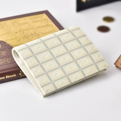 ホワイトチョコレート  フラップショートウォレット（財布）