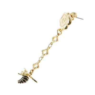 ハチ ピアス