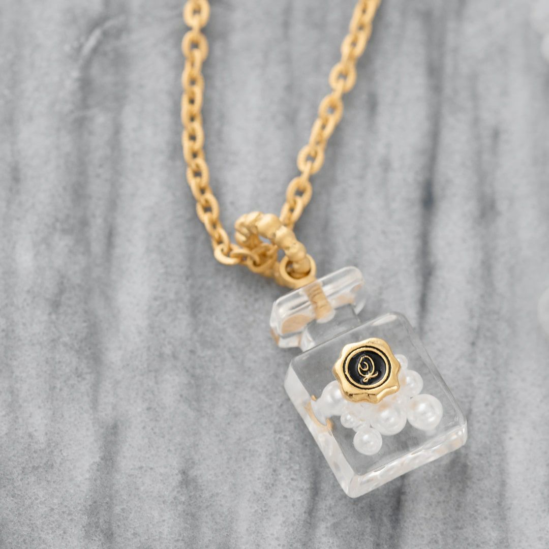 パールパフュームボトル ネックレス