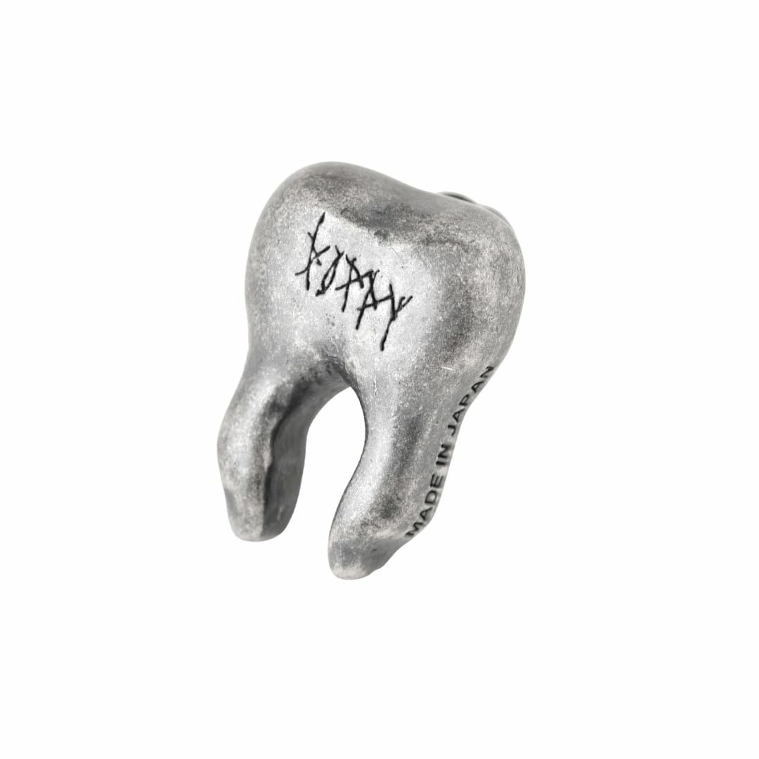 Poppy コラボ ピアス