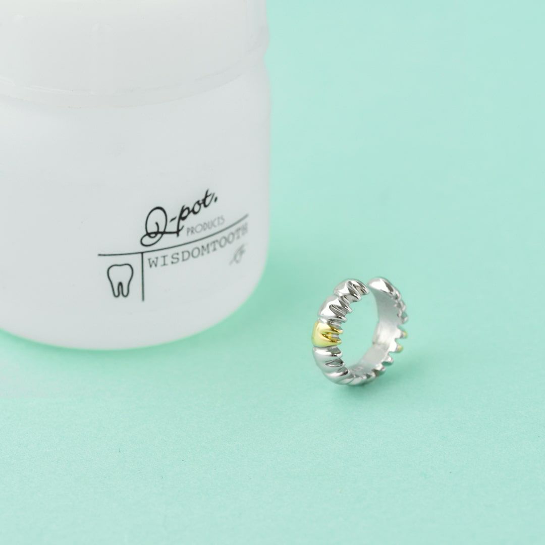 トゥース イヤーカフ