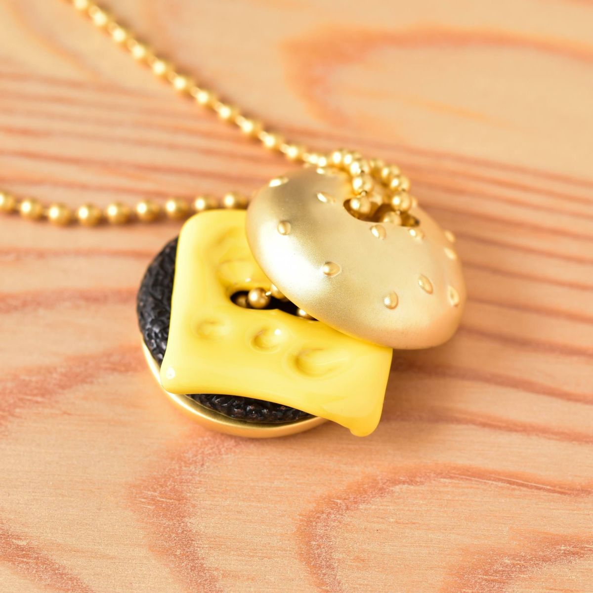 ハンバーガー バンズ チャーム(マットゴールド)