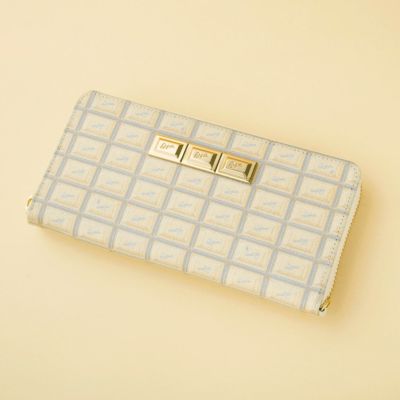 ホワイトチョコレート ラウンドファスナーウォレット（財布）