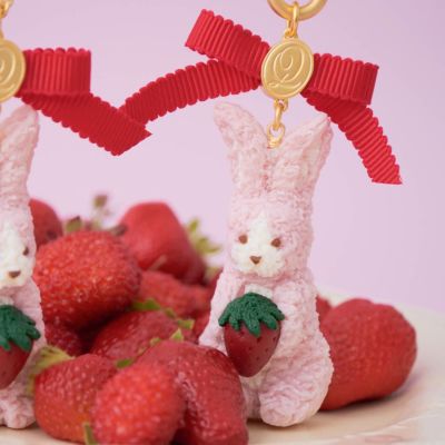 ストロベリーミルクなうさぎ クッキー キーホルダー