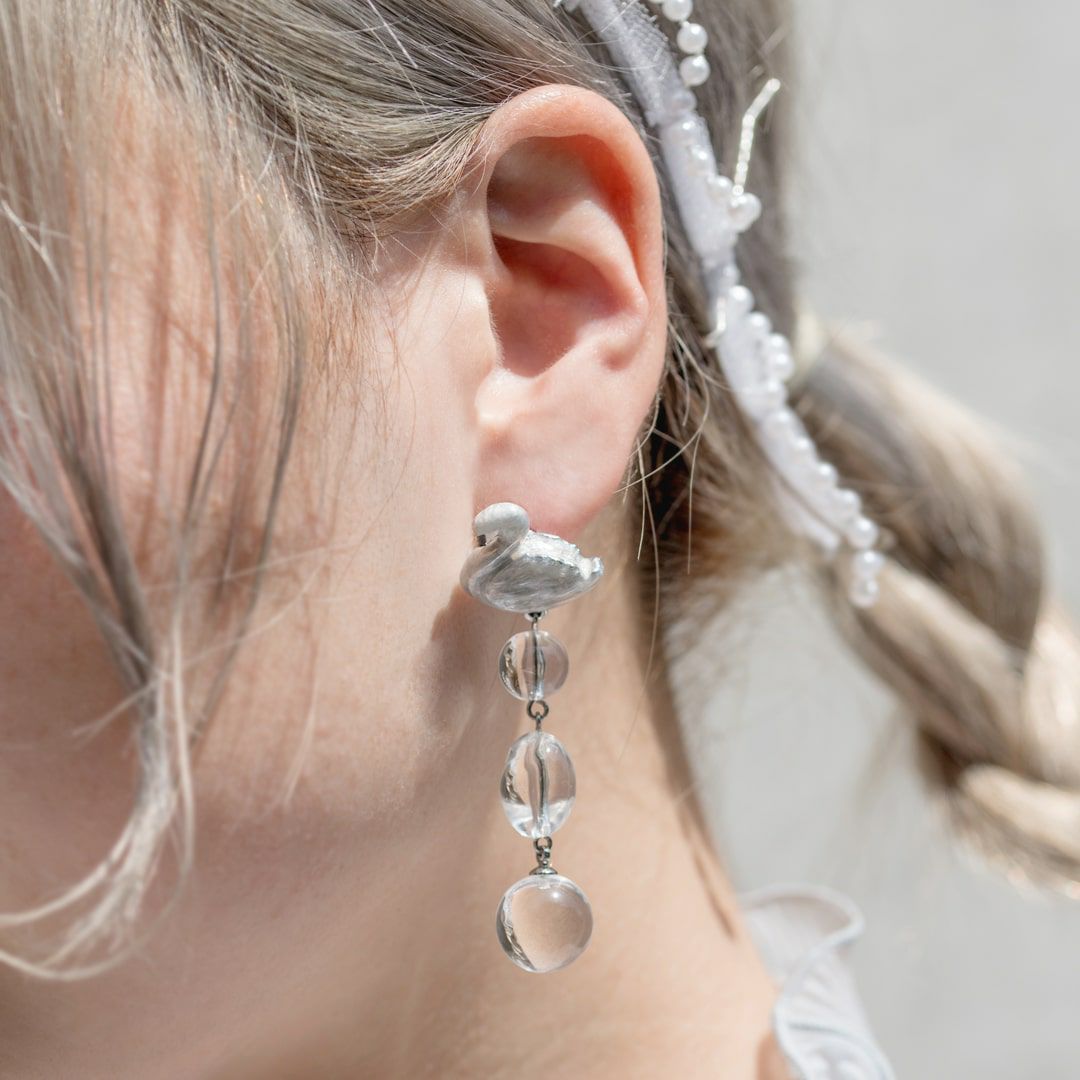 バレエコア スワン クリア ピアス