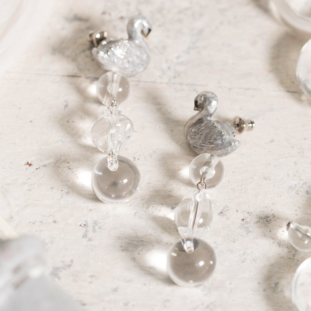 バレエコア スワン クリア ピアス