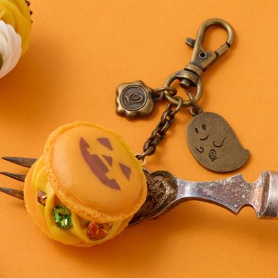 Q-Pot. ブラックアウトケーキ バッグチャーム ブラックアウトケーキ バッグチャーム | Q-pot. ONLINE SHOP
