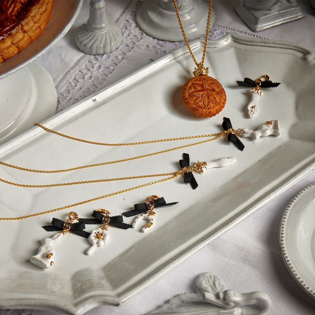 ガレットデロワ フェーブ アクセサリー