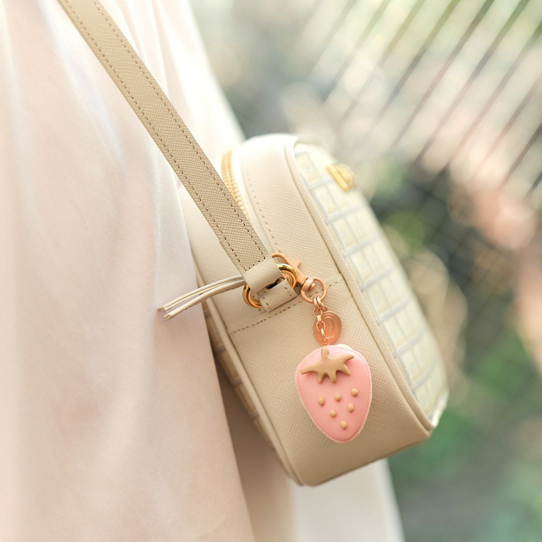 ザ・ストロベリーマカロン バッグチャーム(Pink) | Q-pot. ONLINE SHOP