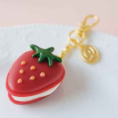 ザ・ストロベリーマカロン バッグチャーム(Red)
