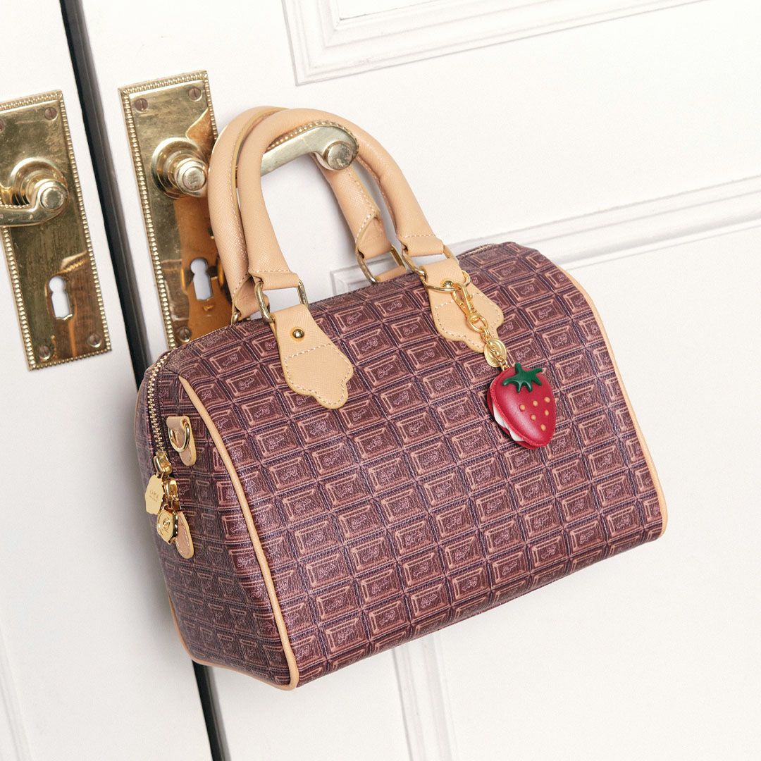 ストロベリーマカロン バッグチャーム(赤)