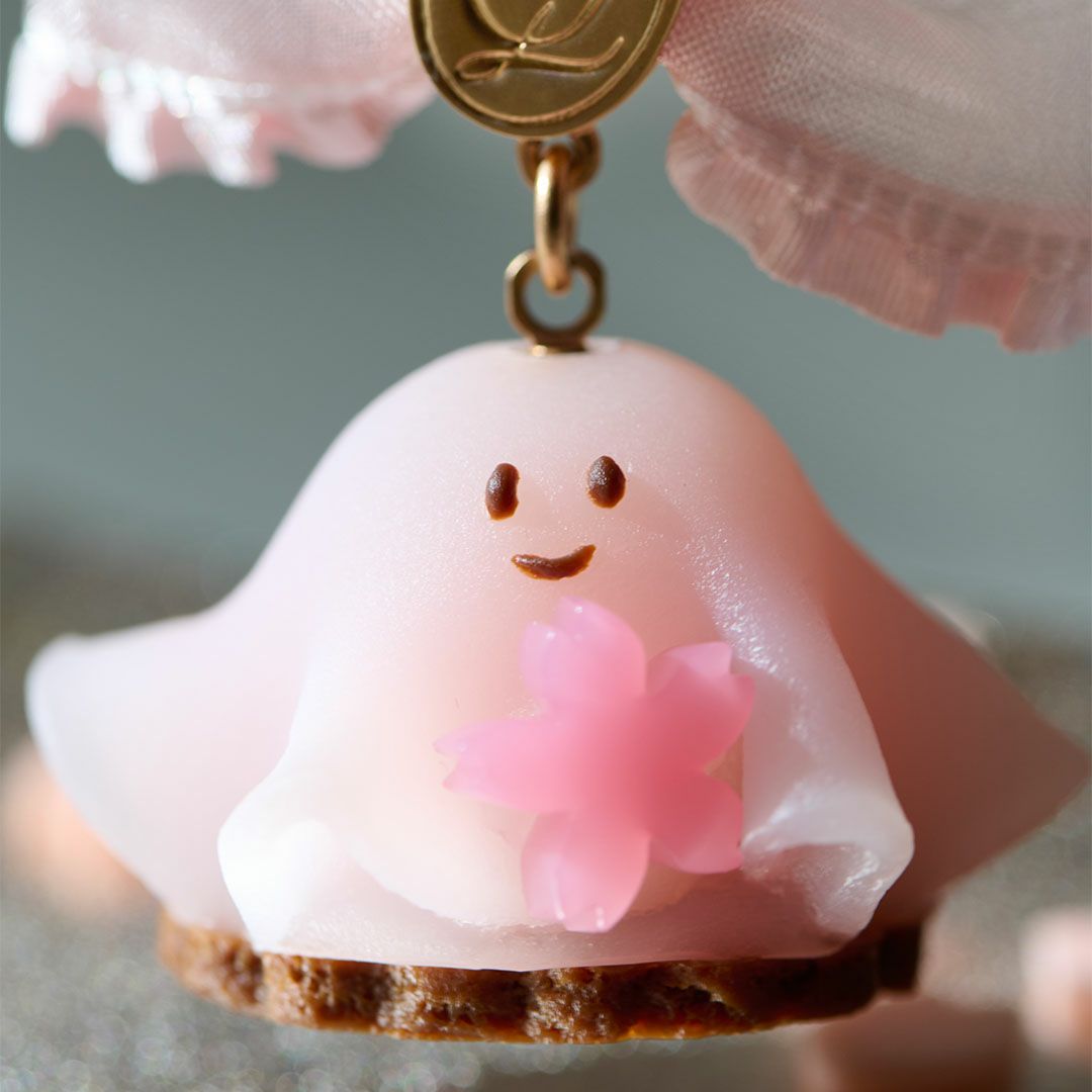 残り1点】サクラ オバケーキ バッグチャーム | Q-pot. ONLINE SHOP
