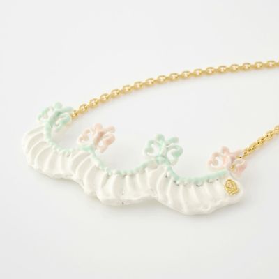 バタフライクリーム ネックレス
