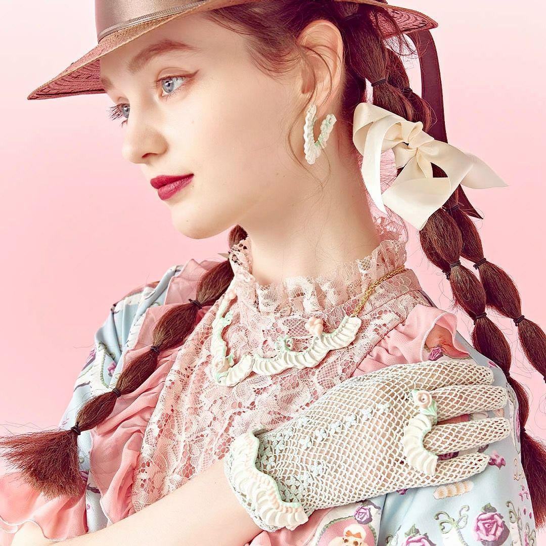 バレエコア フリル ホワイト ピアス