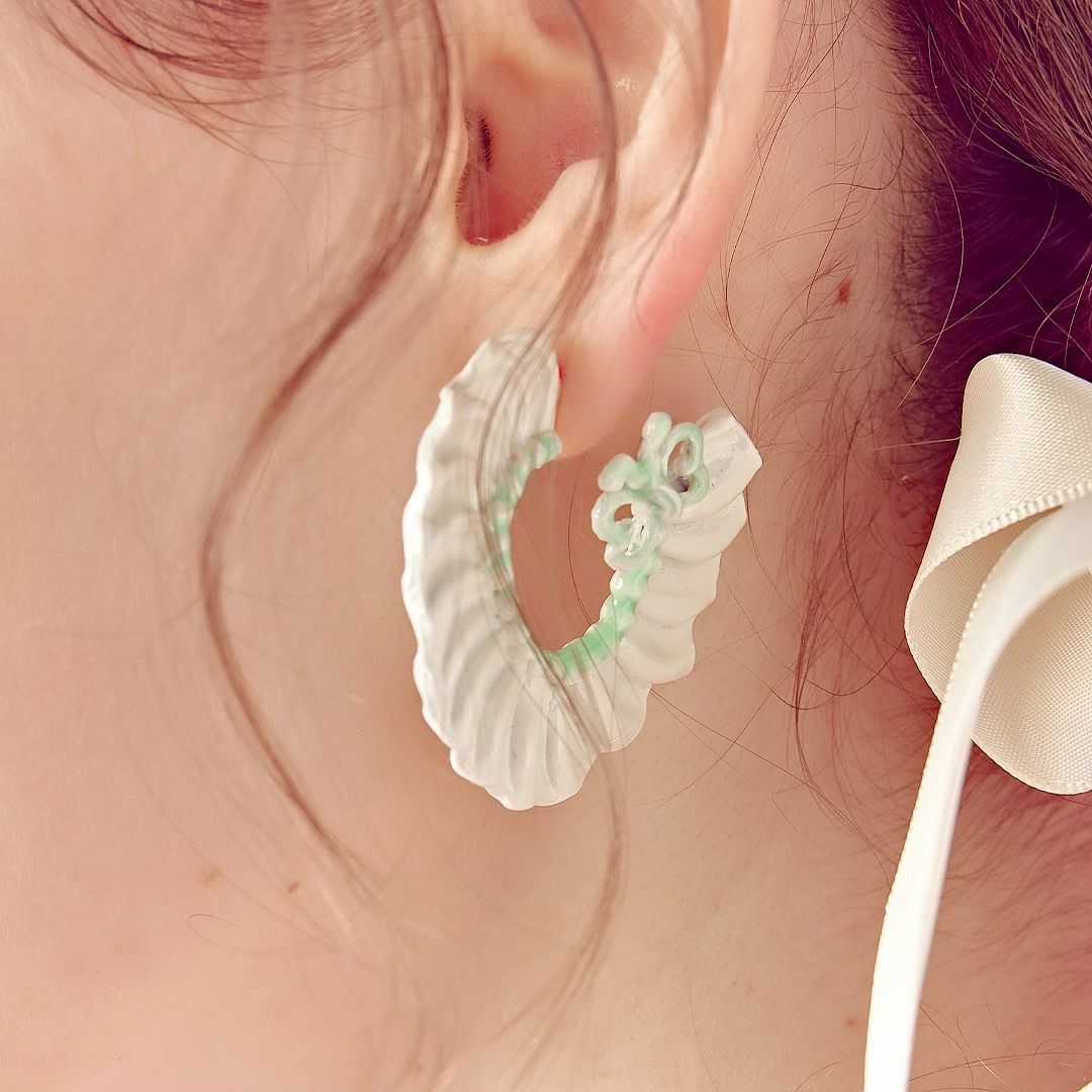 バレエコア フリル ホワイト ピアス