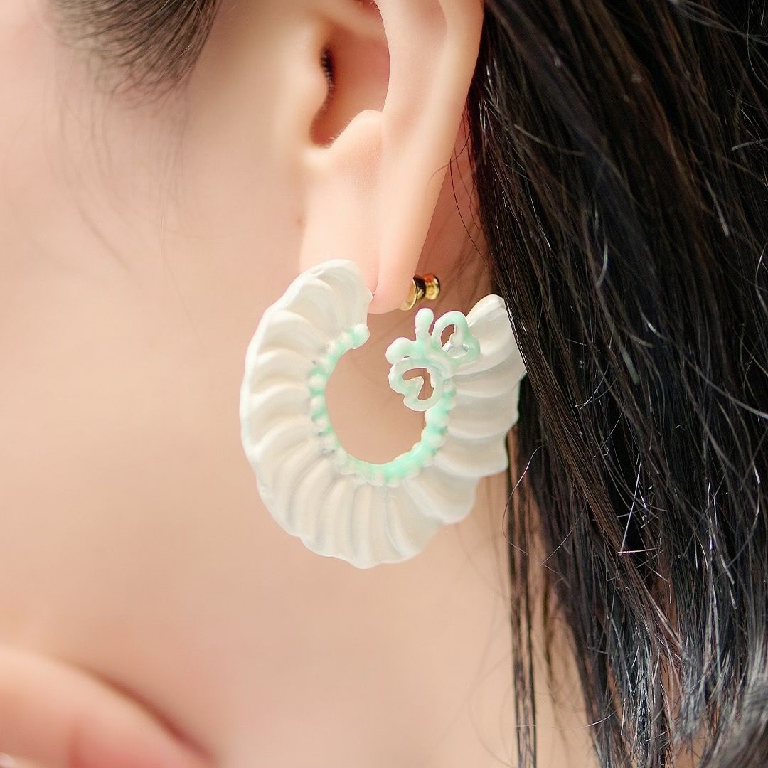 バレエコア フリル ホワイト ピアス