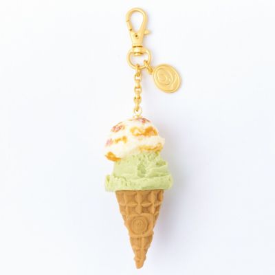 シーソルトキャラメル＆ピスタチオ ダブルアイスクリーム  バッグチャーム