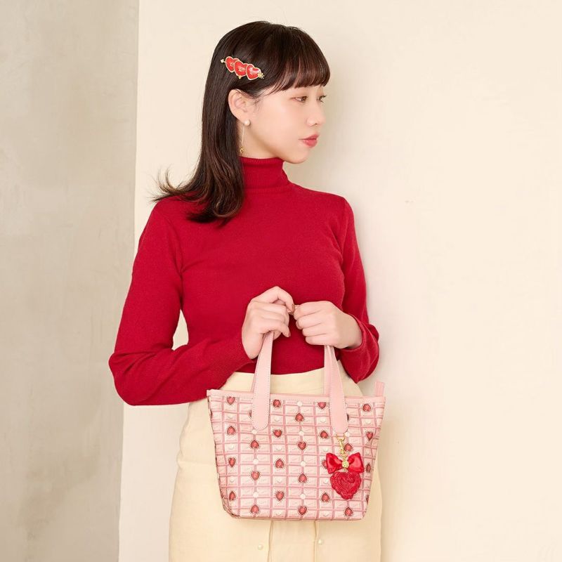 Q-Pot. ブラックアウトケーキ バッグチャーム ブラックアウトケーキ バッグチャーム | Q-pot. ONLINE SHOP