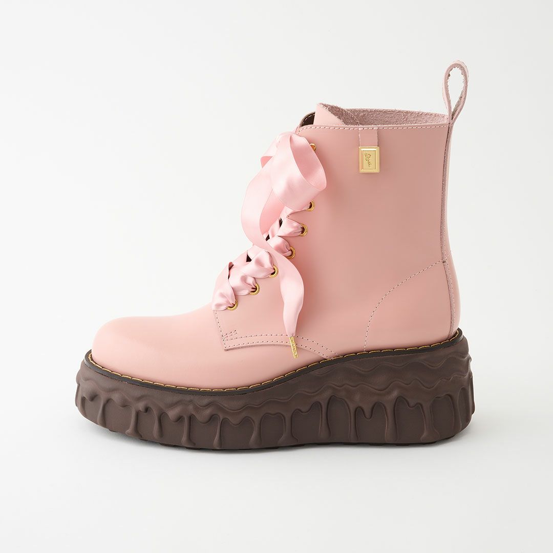 本革 メルティングチョコレート サテンリボンレースアップシューズ（ペールピンク） ブーツ