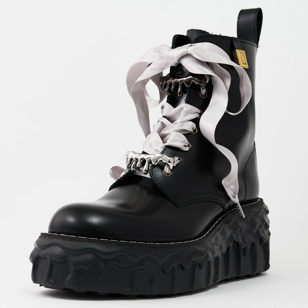 本革 メルティングチョコレート サテンリボンレースアップシューズ（ブラック） ブーツ