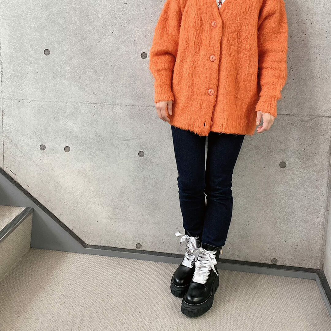 本革 メルティングチョコレート サテンリボンレースアップシューズ（ブラック） ブーツ