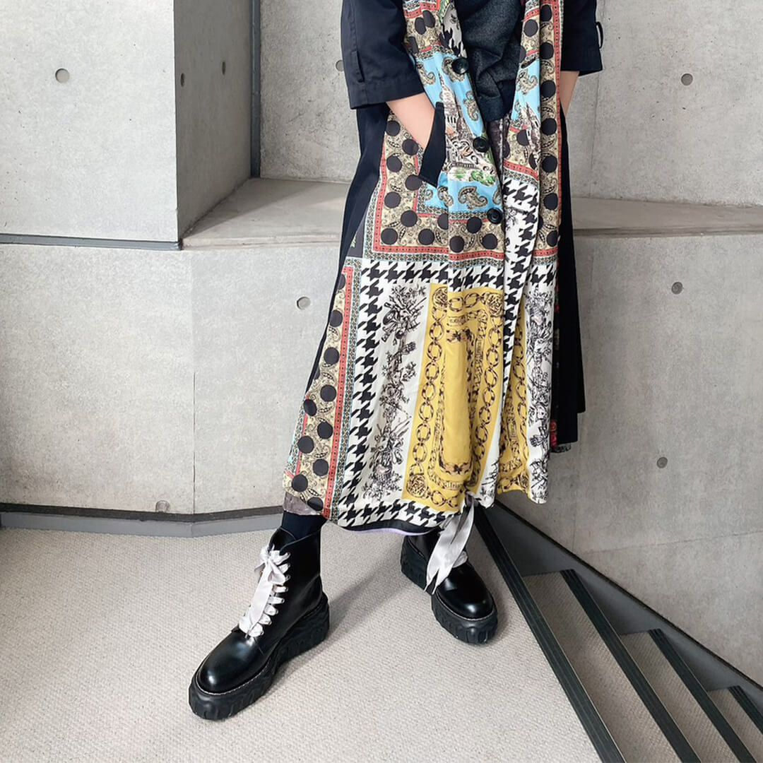 本革 メルティングチョコレート サテンリボンレースアップシューズ（ブラック） ブーツ