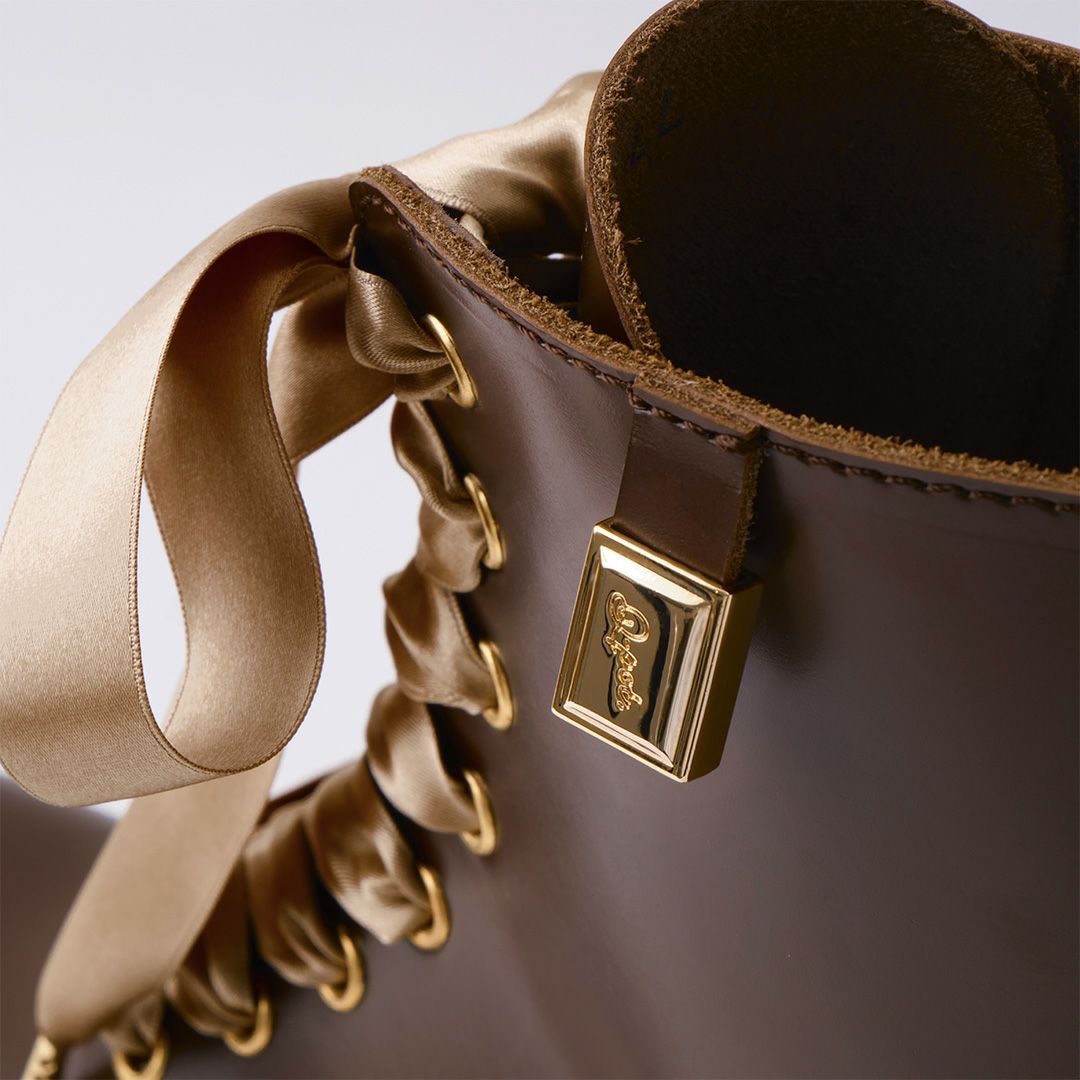 本革 メルティングチョコレート サテンリボンレースアップシューズ（ブラウン） ブーツ