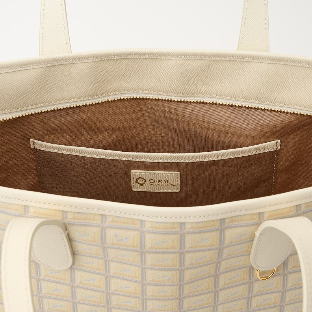 ホワイトチョコレート ジップトートバッグ | Q-pot. ONLINE SHOP 