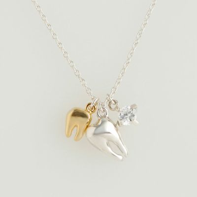 ウィズダムトゥース コンビ　ネックレス