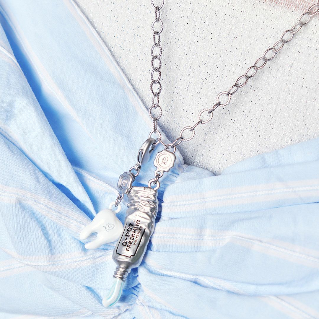 白い歯チャーム