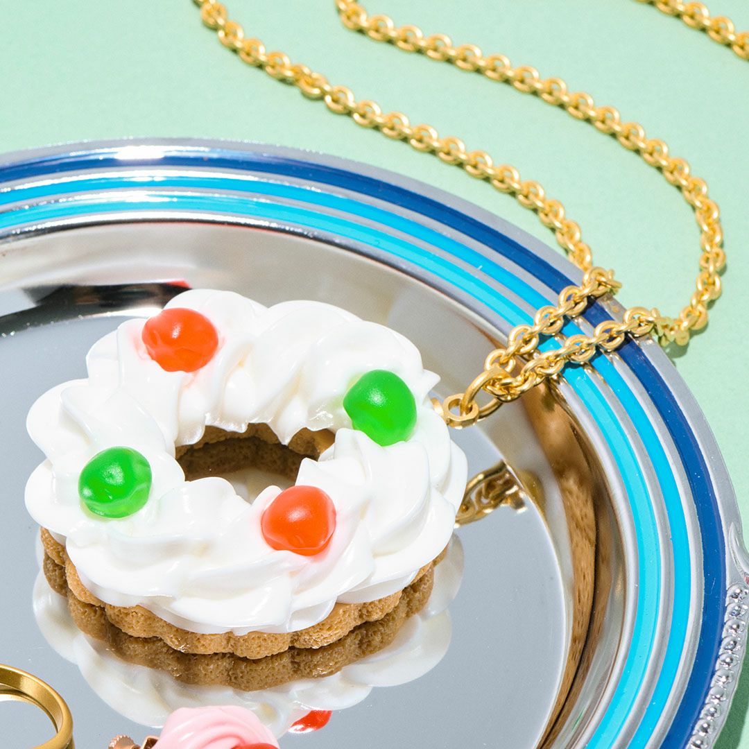 ドレンチェリーケーキ　ネックレス