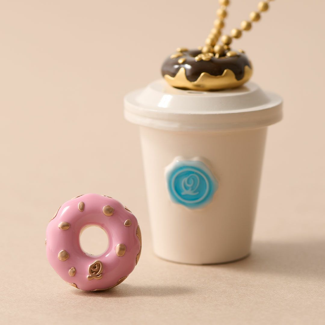 チョコレートナッツ　ドーナッツ　チャーム