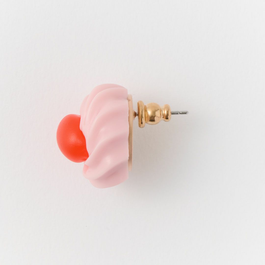 ドレンチェリーケーキ　ピアス