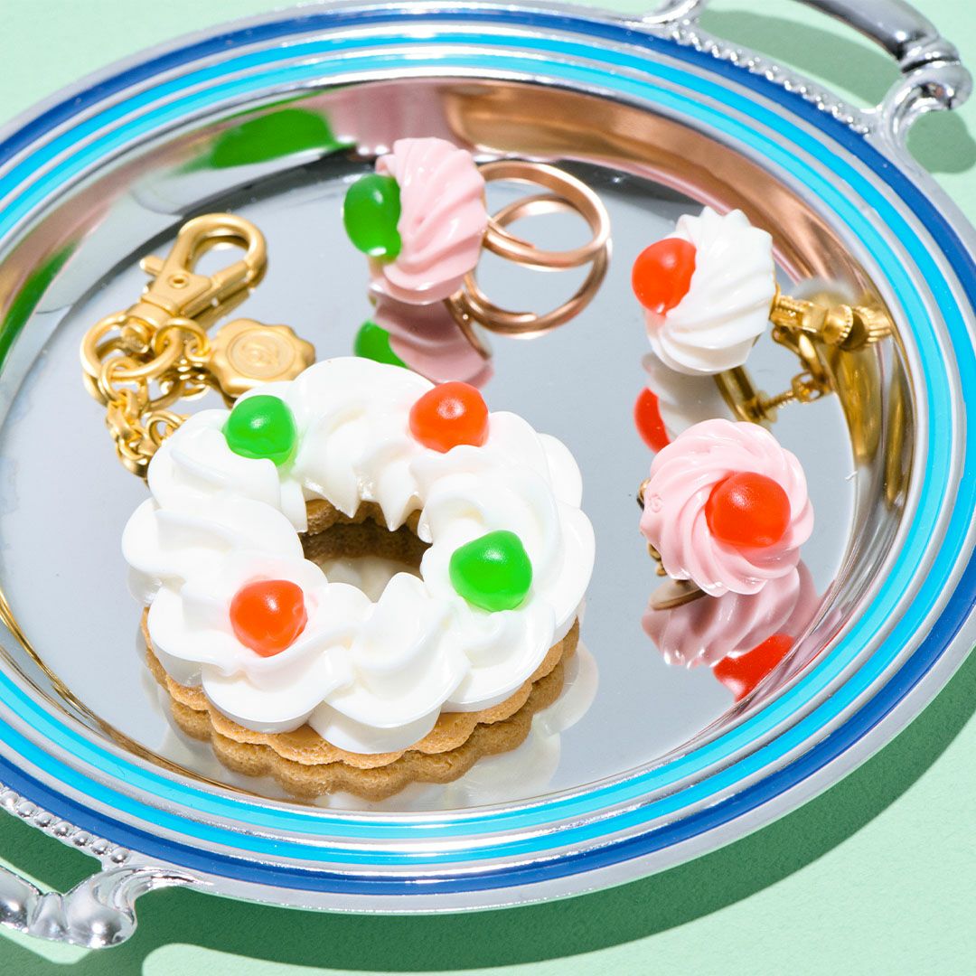 ドレンチェリーケーキ　イヤリング
