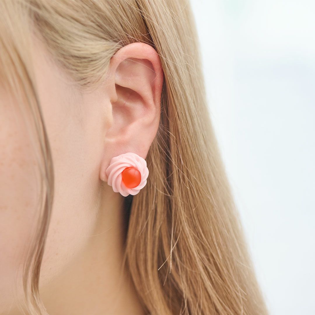 ドレンチェリーケーキ　イヤリング