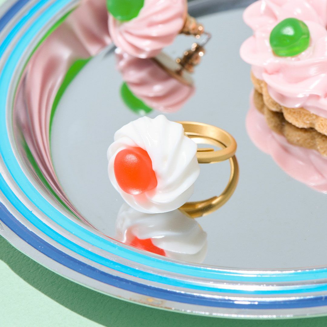 ドレンチェリーケーキ　リング