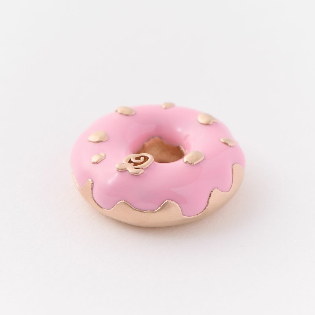 ストロベリーナッツ　ドーナッツ　チャーム　ピンク