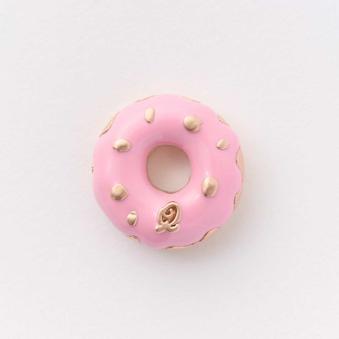 ストロベリーナッツ　ドーナッツ　チャーム　ピンク