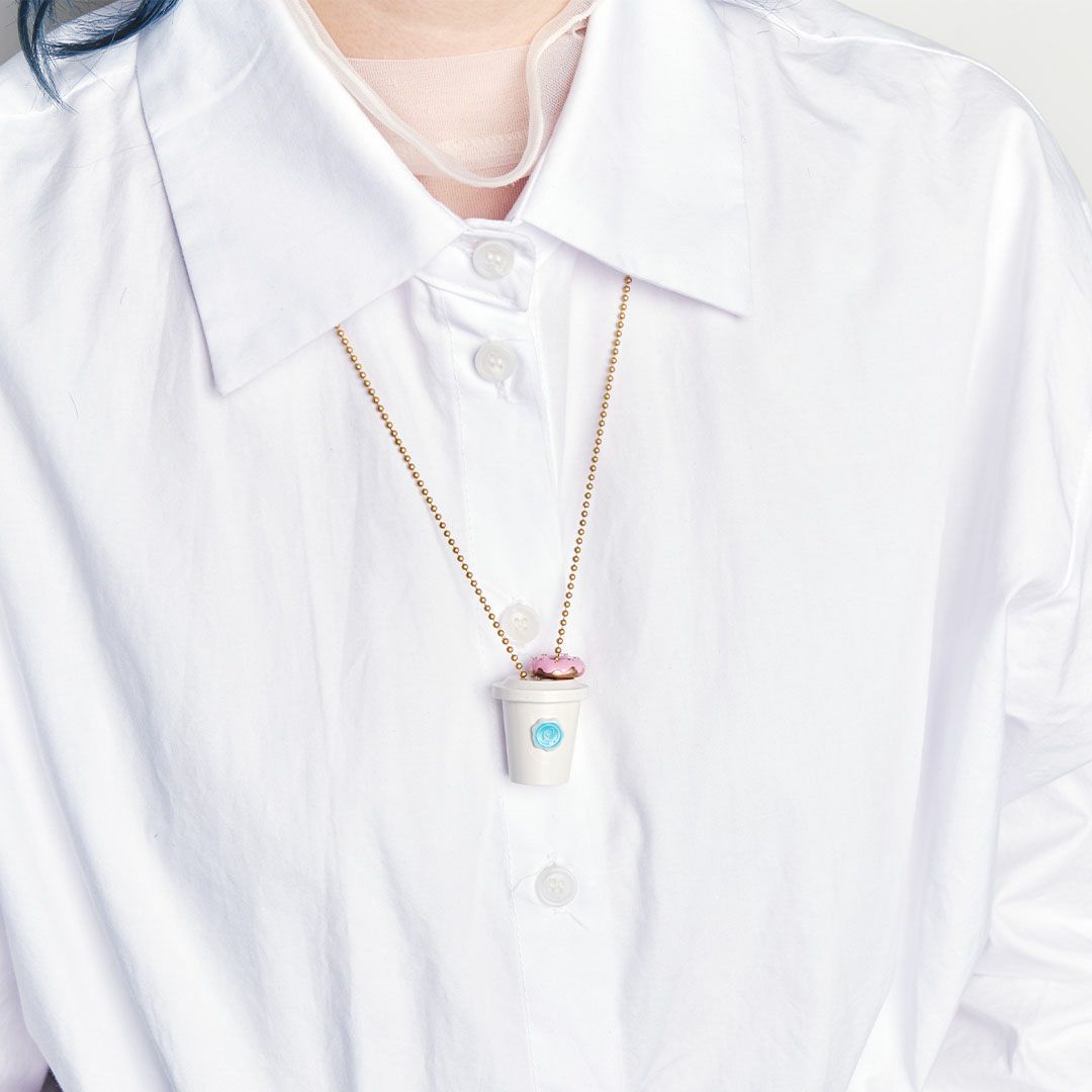 ストロベリーナッツ　ドーナッツ　チャーム　ピンク