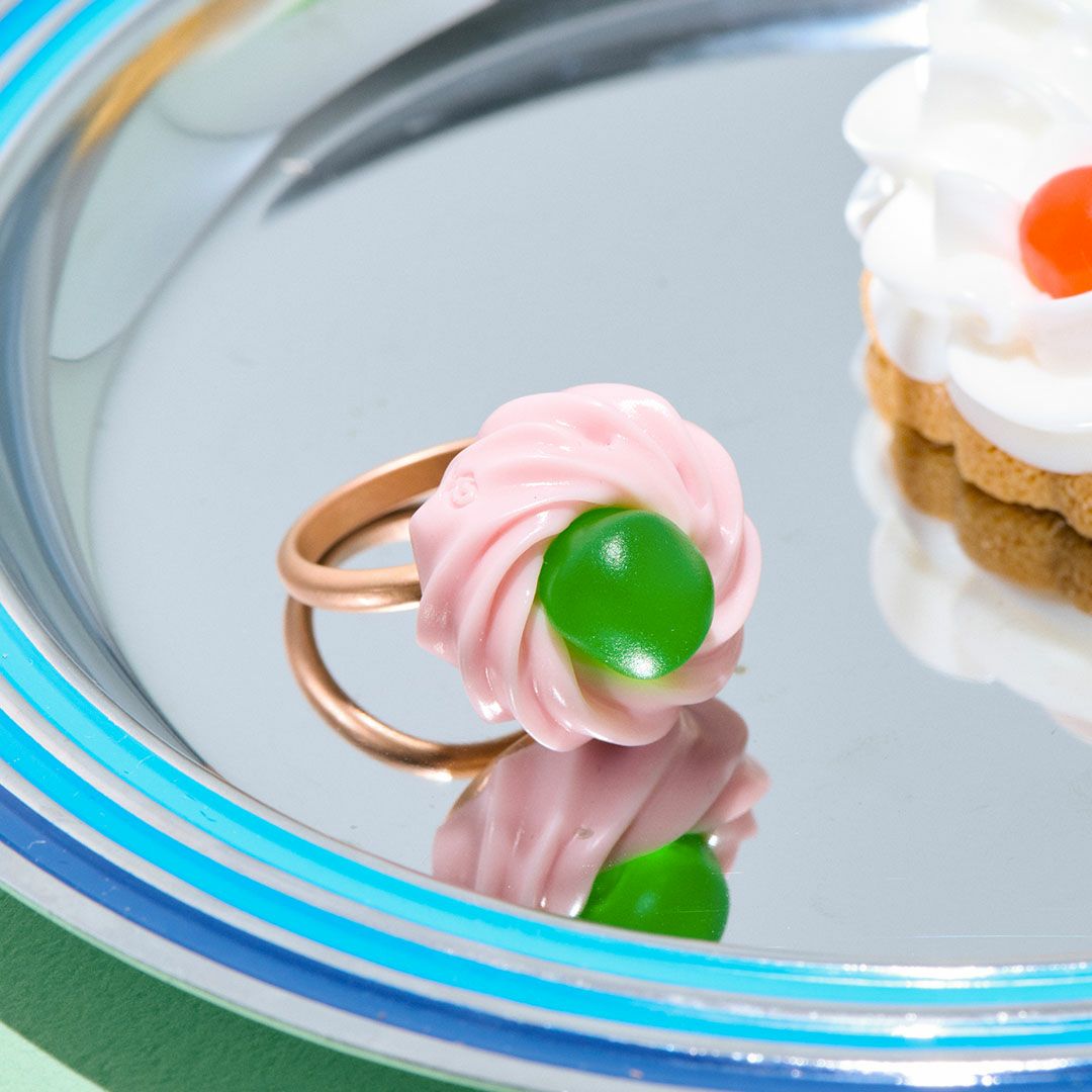 ドレンチェリーケーキ　リング