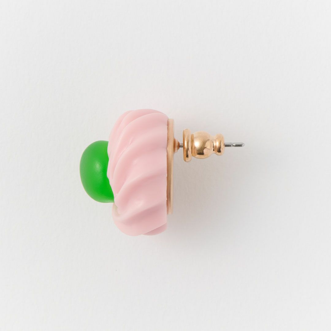 ドレンチェリーケーキ　ピアス