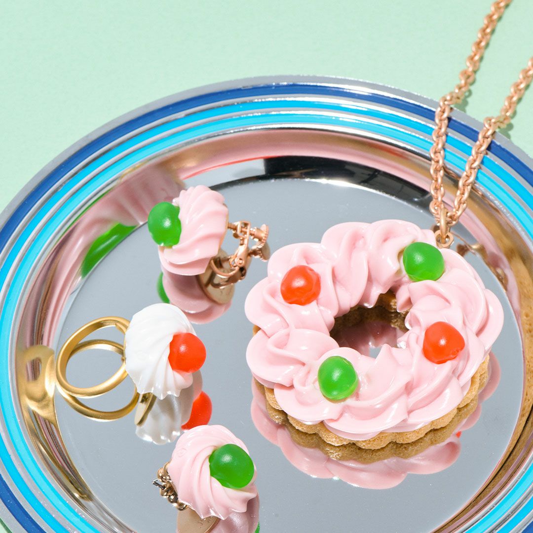 ドレンチェリーケーキ　ピアス