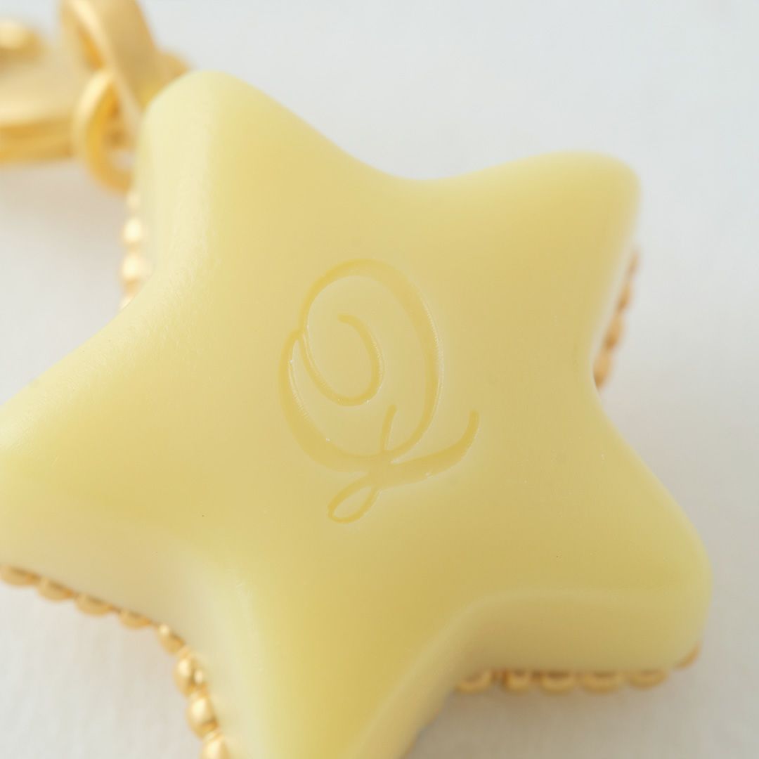 エトワールショコラ 星 ピアス イエロー