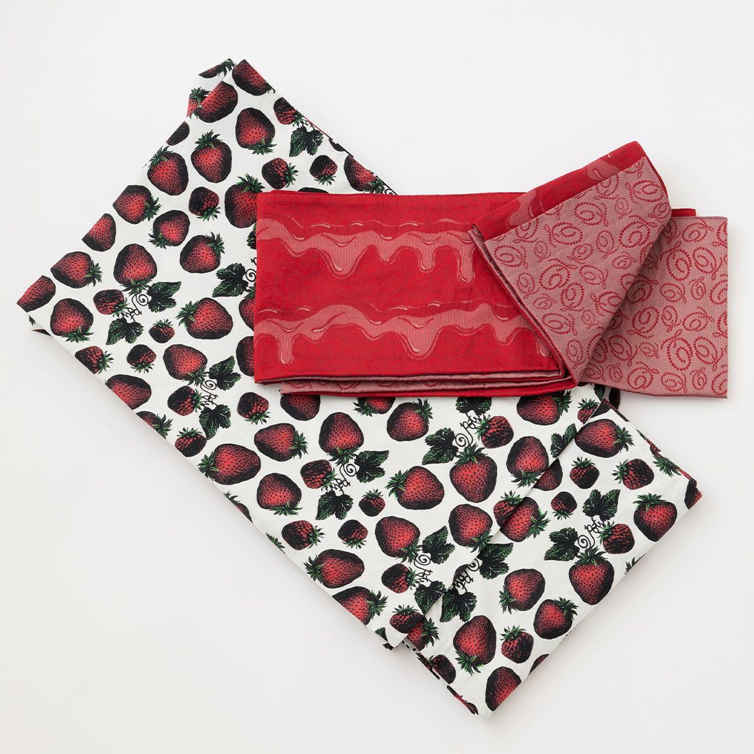 イチゴ柄　浴衣　帯セット